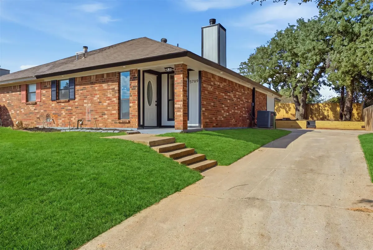 5709 Ranchogrande Drive, Arlington, TX 76017 - #1