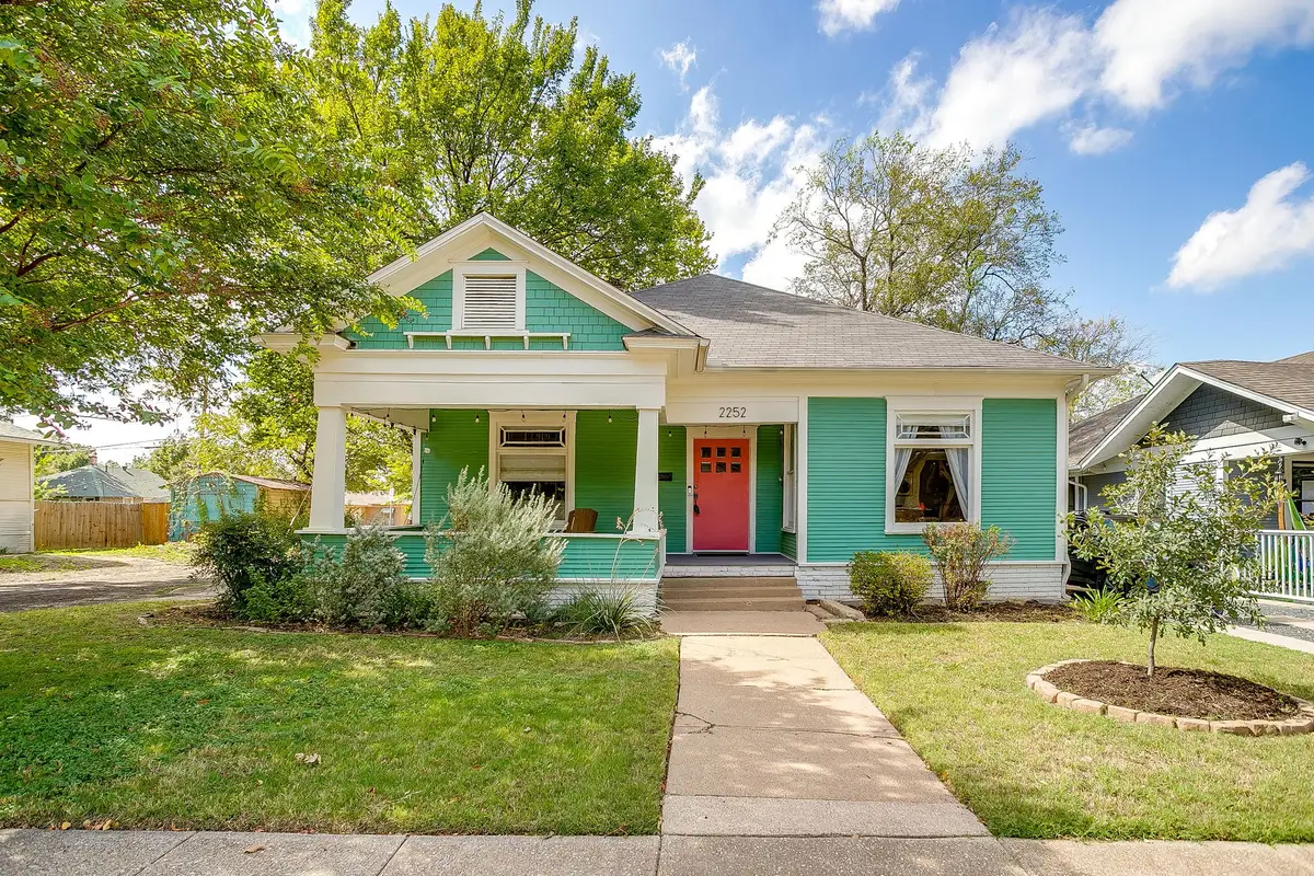 2252 Washington Avenue, Fort Worth, TX 76110 - #1