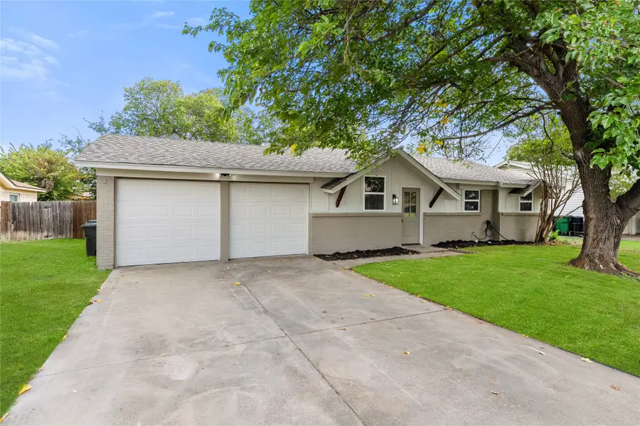 4112 Janada Street, Haltom City, TX 76117 - #3