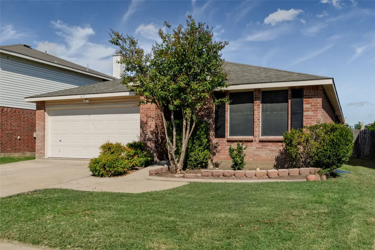 1617 Sierra Meadow Lane, Justin Roanoke, TX 76247 - #1