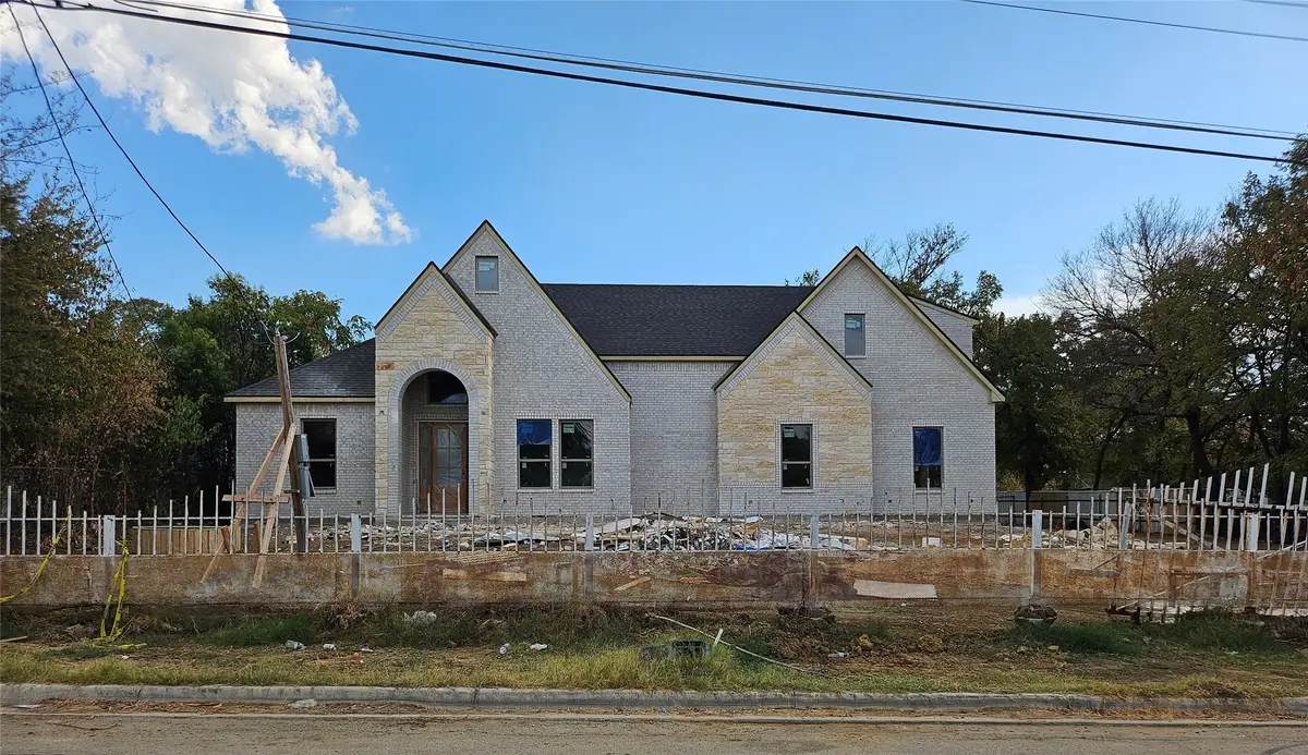 2820 Fairway Drive, Fort Worth, TX 76119 - #1
