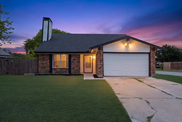 506 E Springdale Lane, Grand Prairie, TX 75052