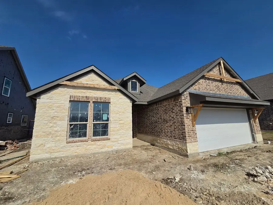 808 Silverleaf Drive, Ennis, TX 75119 - #3