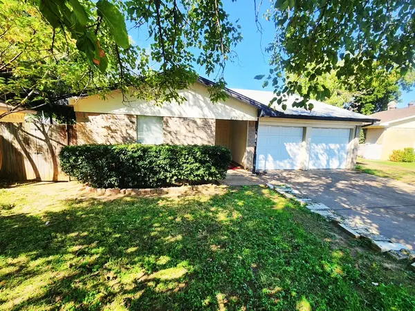 2333 Chandelle Drive, Irving, TX 75060