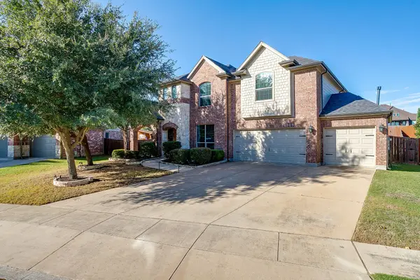 1040 Tara Drive, Burleson, TX 76028