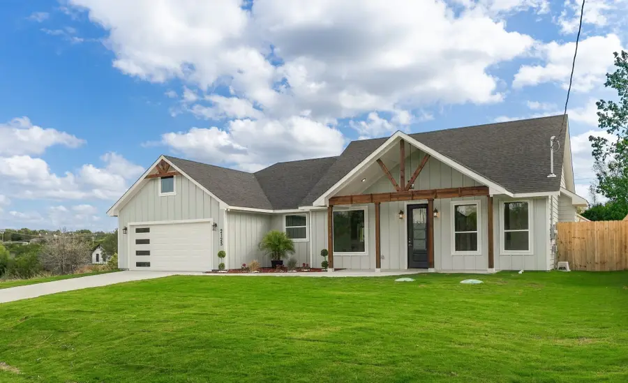 2125 Steepleridge Circle, Granbury, TX 76048 - #2