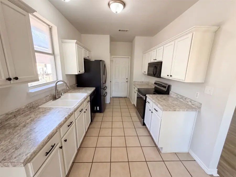 327 Texas Drive, Lake Dallas, TX 75065 - #2