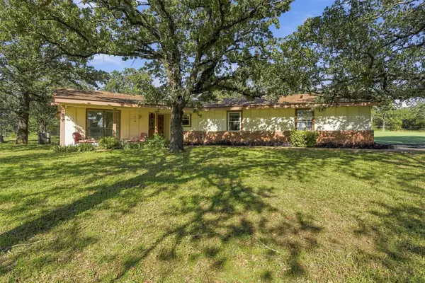 1816 Caddo Peak Road, Joshua, TX 76058