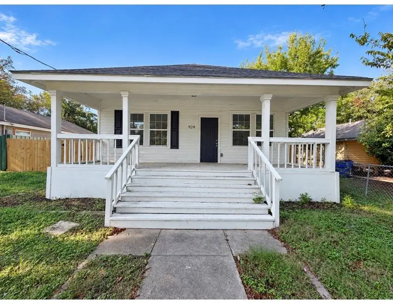 924 N 11th Street, Waco, TX 76707 - #1