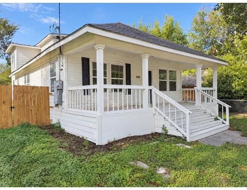 924 N 11th Street, Waco, TX 76707 - #2