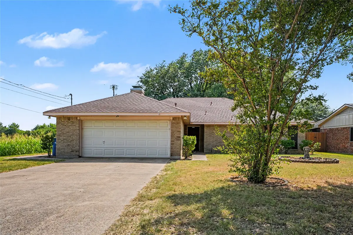 407 Lumpkin Drive, Ennis, TX 75119 - #1