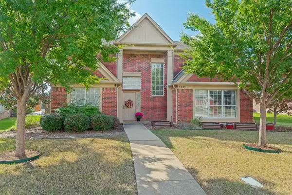 1332 Old Barn Lane, Lewisville, TX 75067
