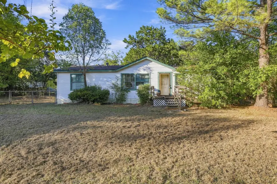 305 Dover Drive, Gordonville, TX 76245 - #3