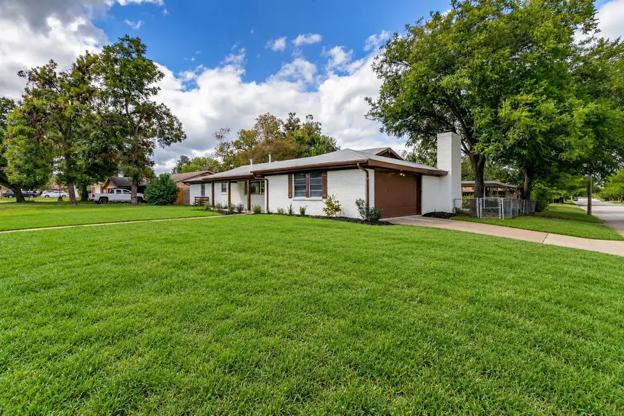 5800 Waltham Avenue, Fort Worth, TX 76133 - #2