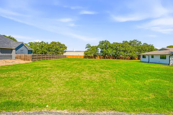 1949 N Dale Avenue, Stephenville, TX 76401