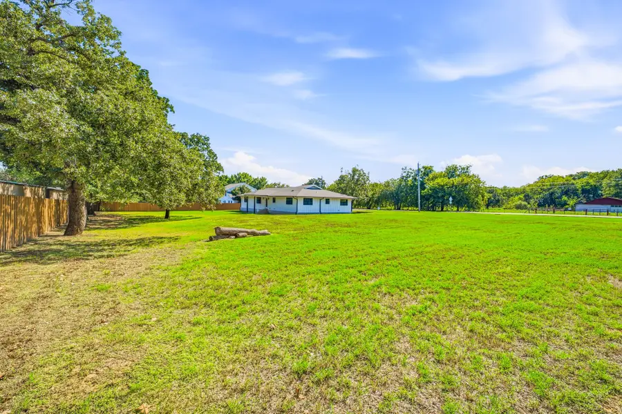 1949 N Dale Avenue, Stephenville, TX 76401 - #2