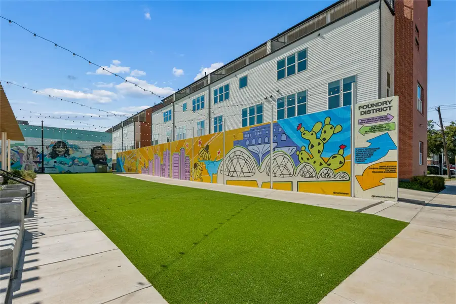 203 Carroll Street, Fort Worth, TX 76107 - #2