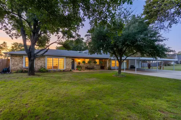 117 Black Jack Lane, Burleson, TX 76028