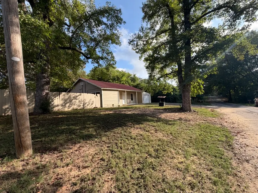 110 E Cate Street, Grand Saline, TX 75140 - #3