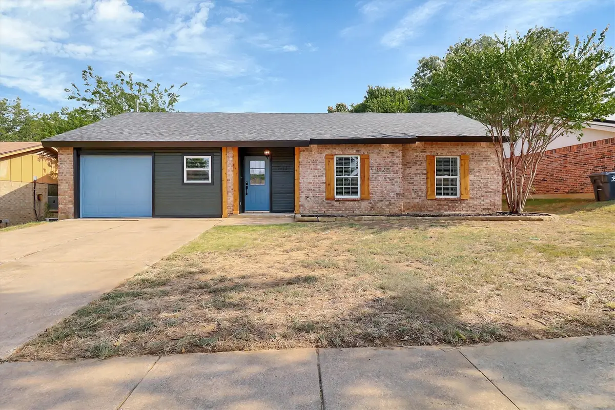 1913 Sandra Kay Lane, Arlington, TX 76015 - #1