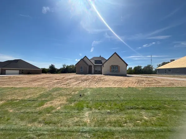 906 Creekview Whites Road, Van Alstyne, TX 75495