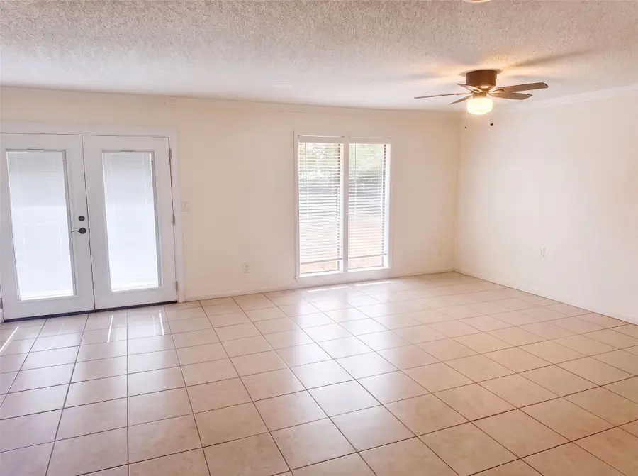 1509 Jefferson Street, Bowie, TX 76230 - #3