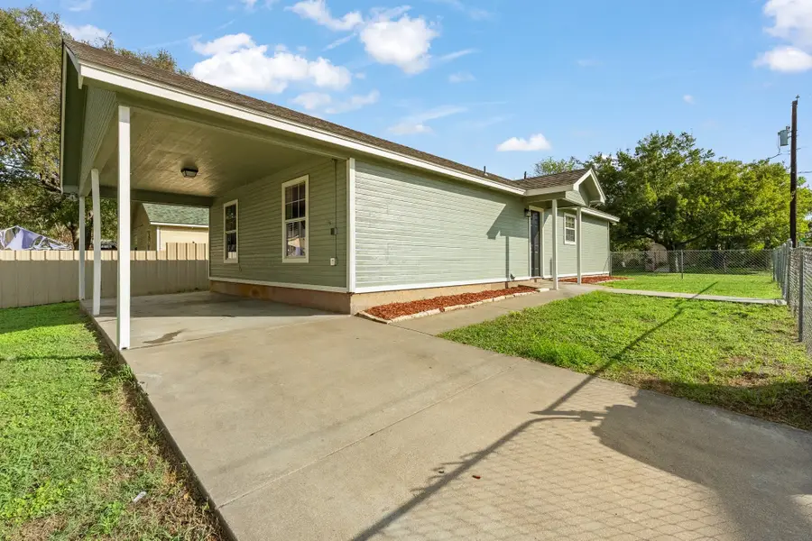 801 Trinity Street, Cleburne, TX 76031 - #3