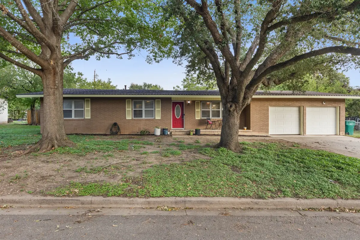 703 W Elizabeth Drive, Robinson, TX 76706 - #1