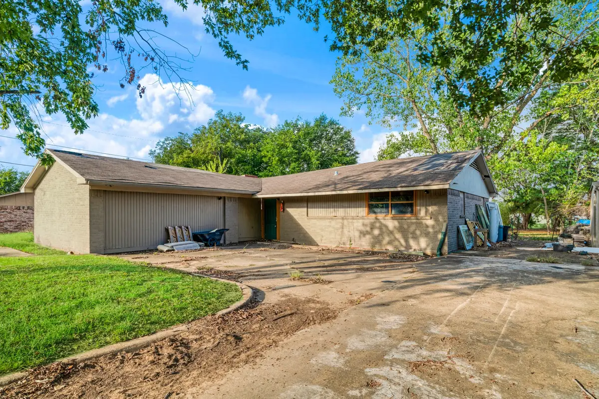 2670 40th Street Se, Paris, TX 75462 - #1