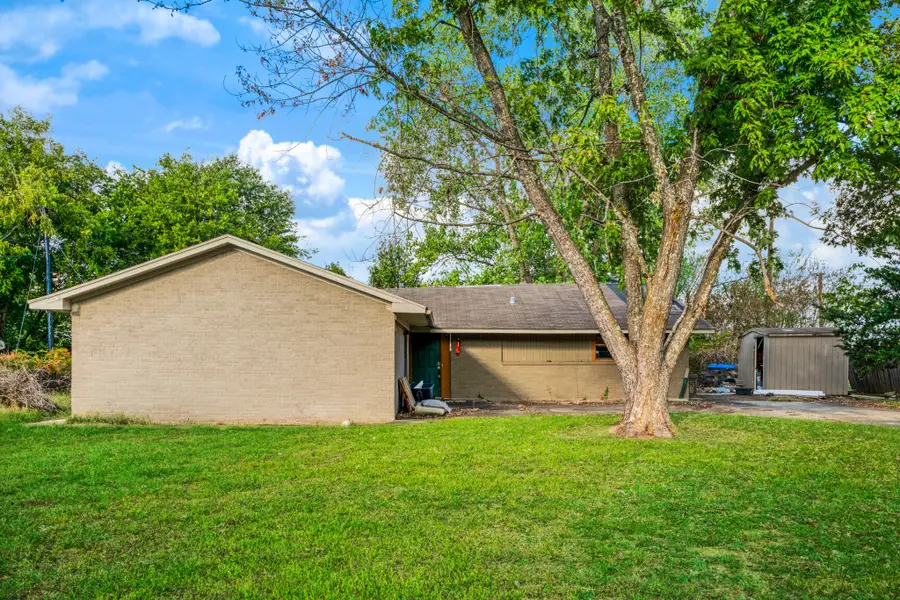 2670 40th Street Se, Paris, TX 75462 - #2