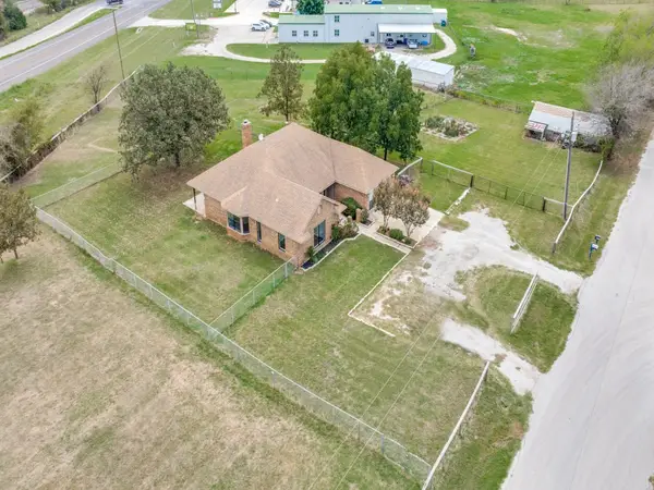 2209 Strader Road, Justin, TX 76247