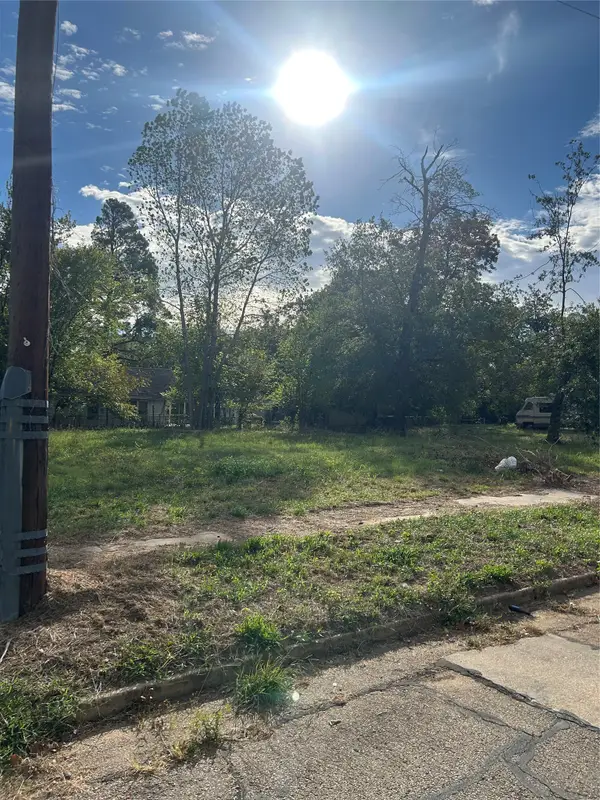 410 3rd Street Nw, Paris, TX 75460