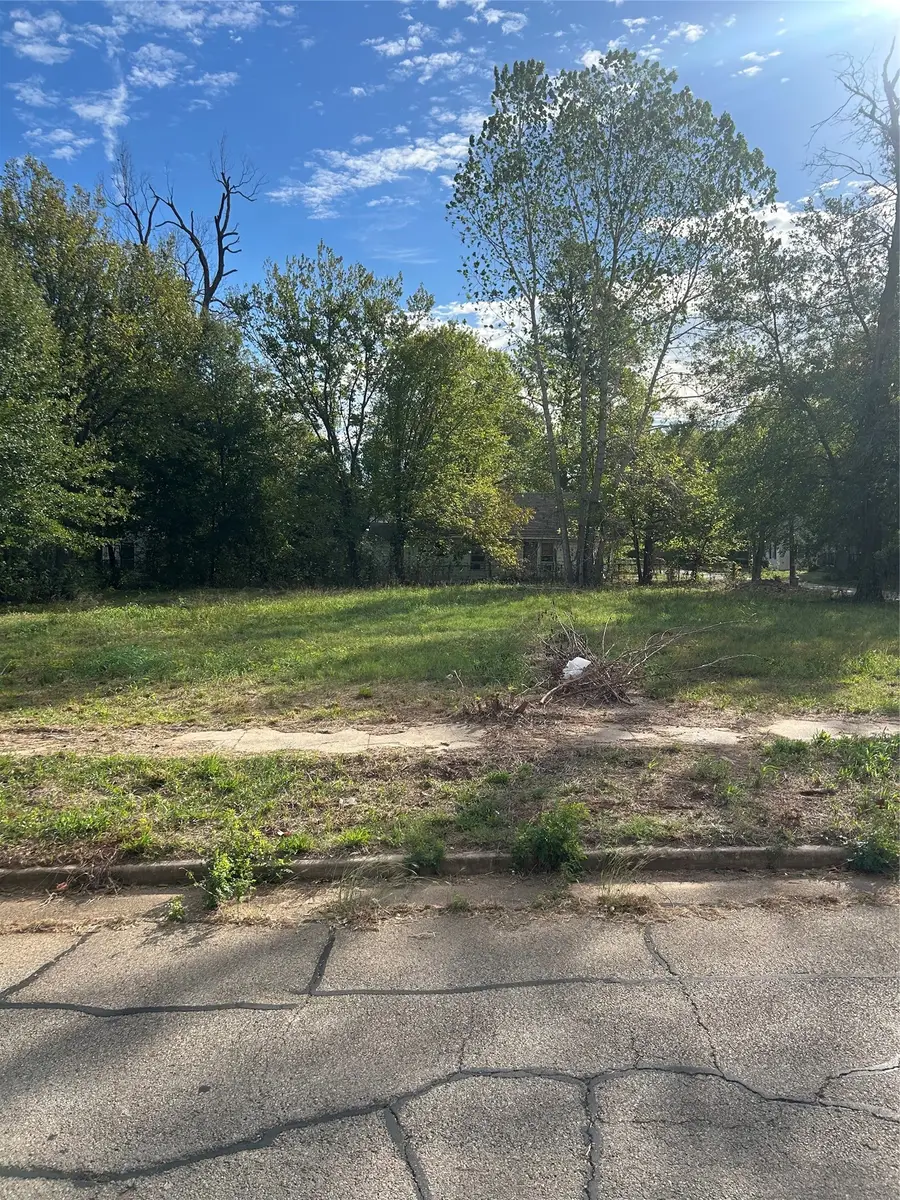 410 3rd Street Nw, Paris, TX 75460 - #3