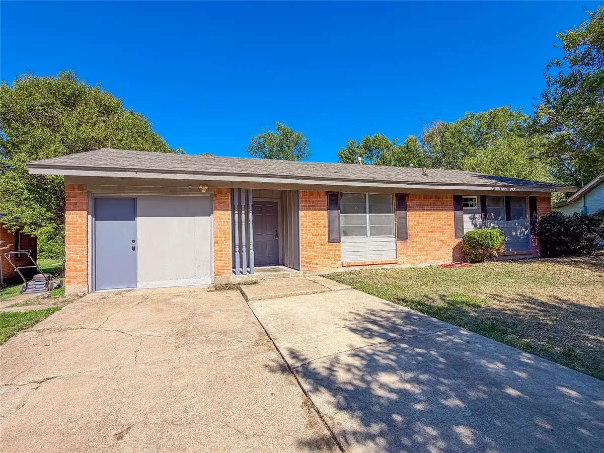 2608 Linda Drive, Ennis, TX 75119 - #1