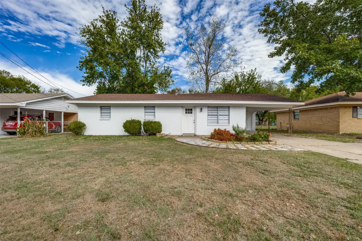 2020 Brown Avenue, Paris, TX 75460 - #1