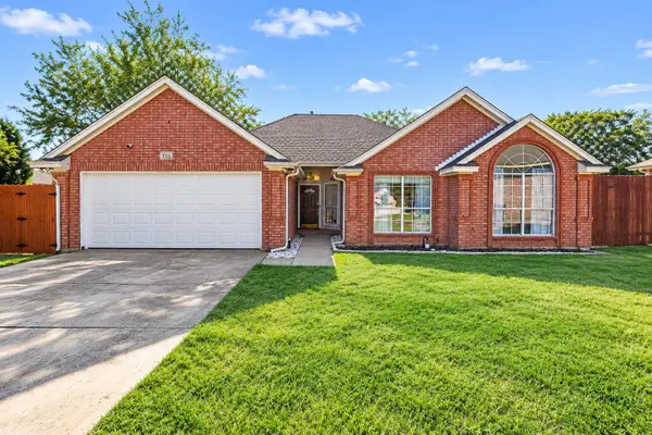 115 S Blue Bonnet Circle, Justin, TX 76247