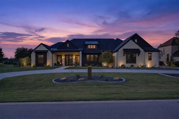 6104 Montrose Street, Cleburne, TX 76033