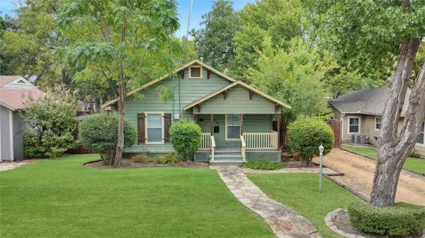 914 W Sunset Street, Grapevine, TX 76051