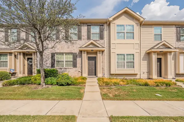 2933 Peyton Brook Drive, Fort Worth, TX 76137
