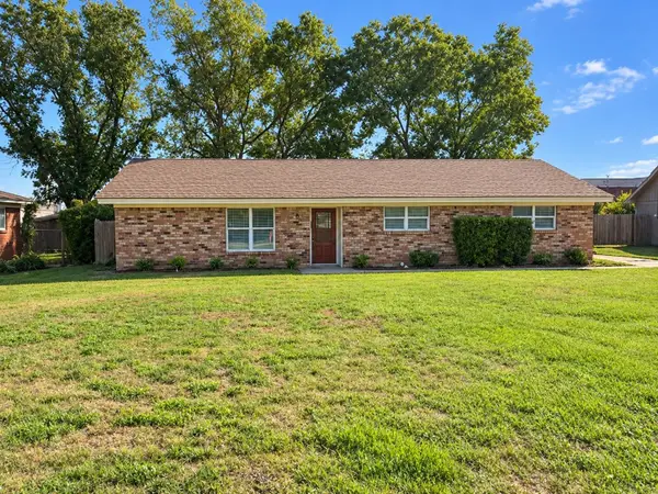 158 Cotillion Road, Fort Worth, TX 76134