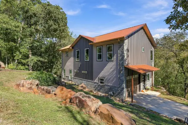 1122 S Maurice Avenue, Denison, TX 75020