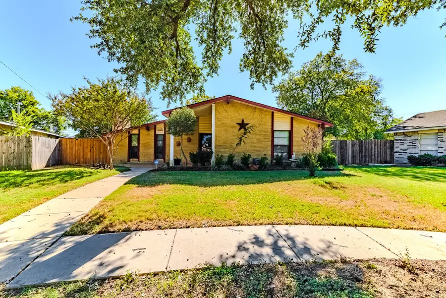 709 Echo Drive, Grand Prairie, TX 75052 - #2