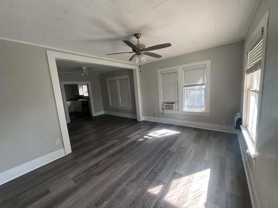 1607 Avenue I, Brownwood, TX 76801 - #2