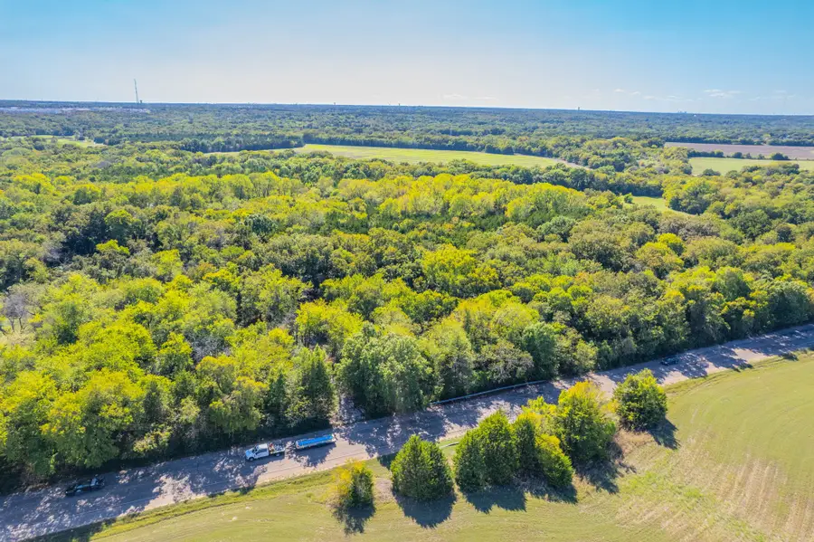 660 W Belt Line Road, Lancaster, TX 75146 - #2