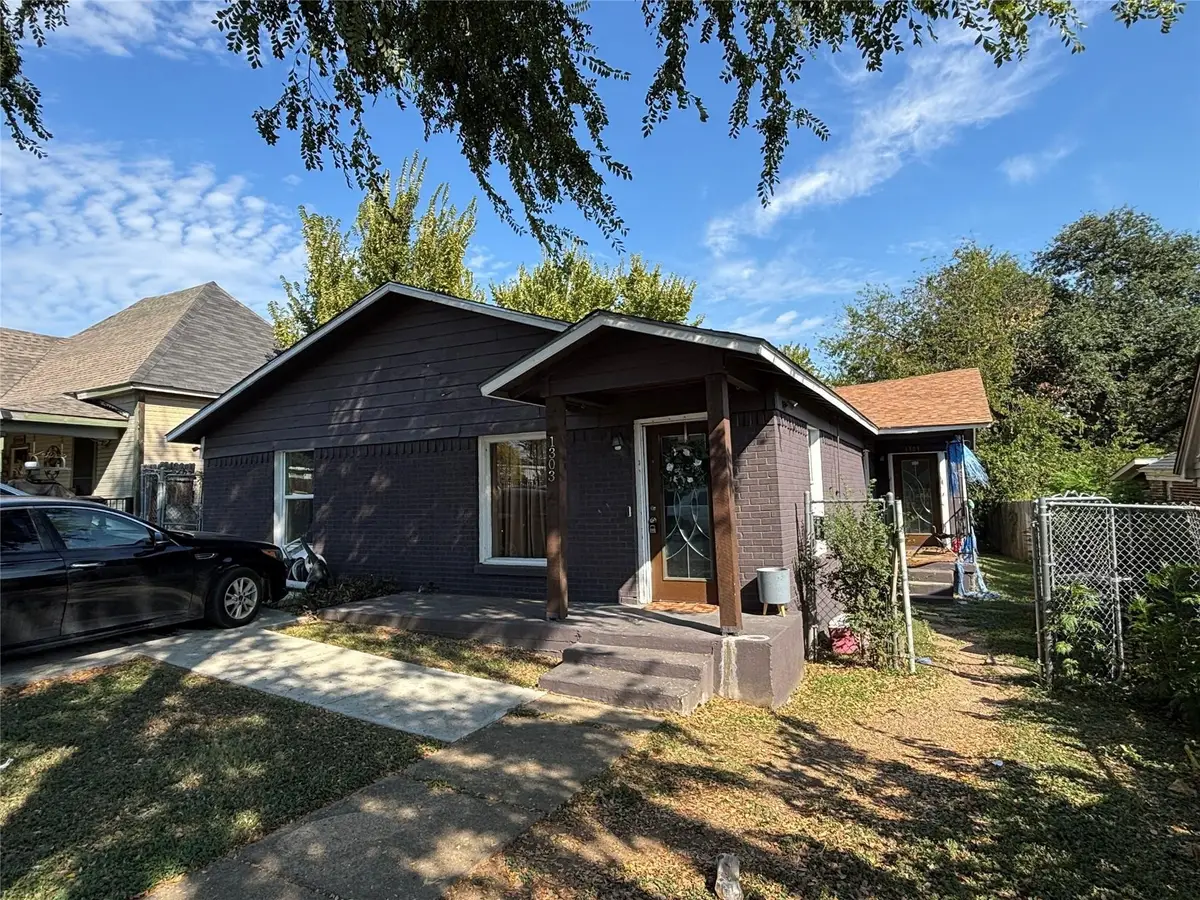 1303 E Myrtle Street #A, Fort Worth, TX 76104 - #1