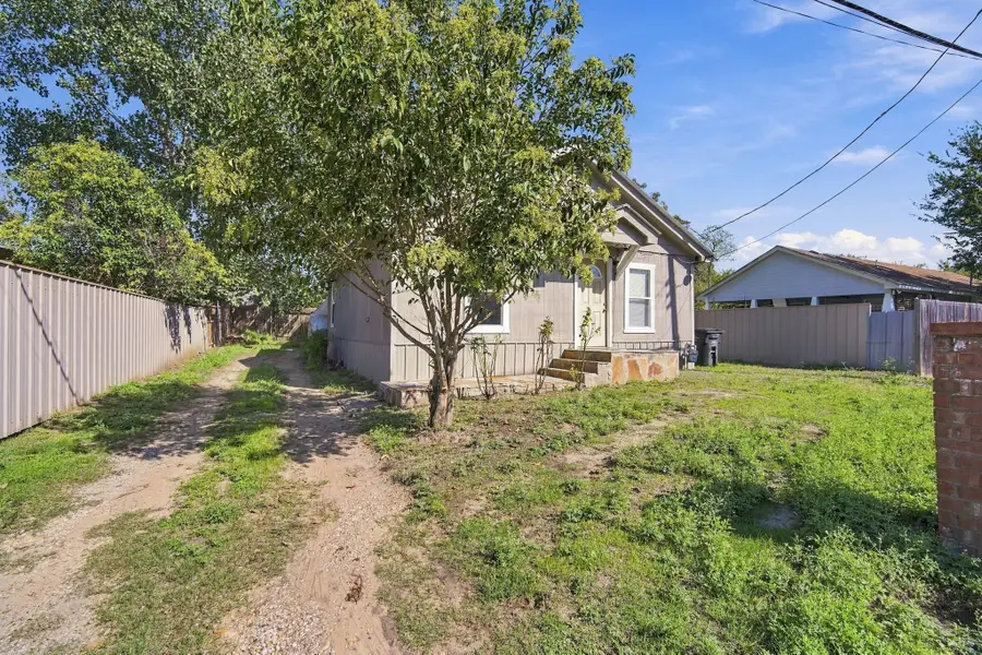 405 N Atlantic Street #407, Cleburne, TX 76031 - #3