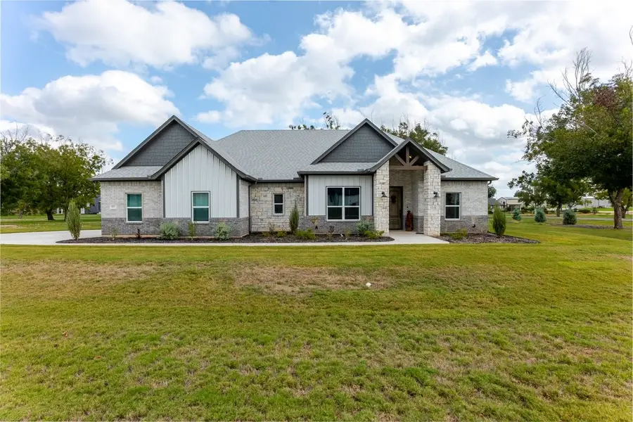 6015 Bonanza Drive #D, Granbury, TX 76049 - #3