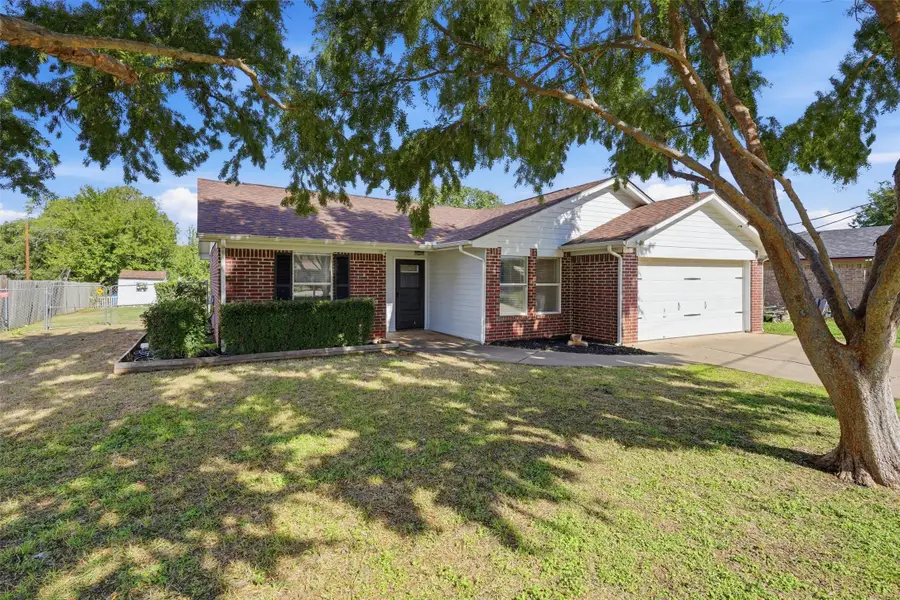 706 Shady Grove Drive, Granbury, TX 76049 - #2
