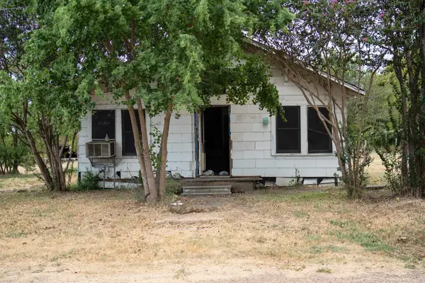 304 Lawrence Street, Talco, TX 75487