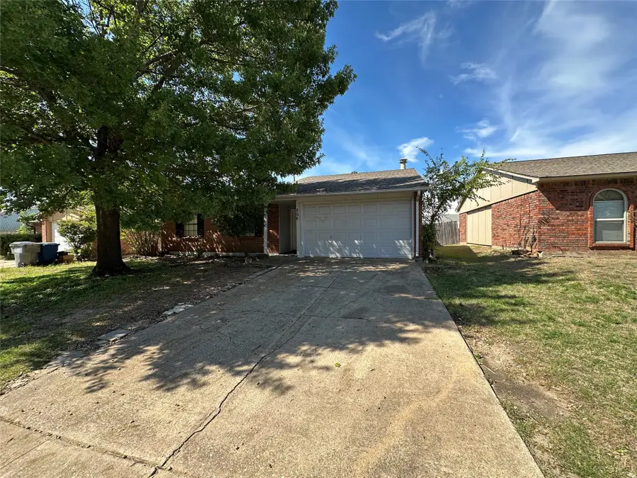 906 Hawthorne Drive, Allen, TX 75002 - #2